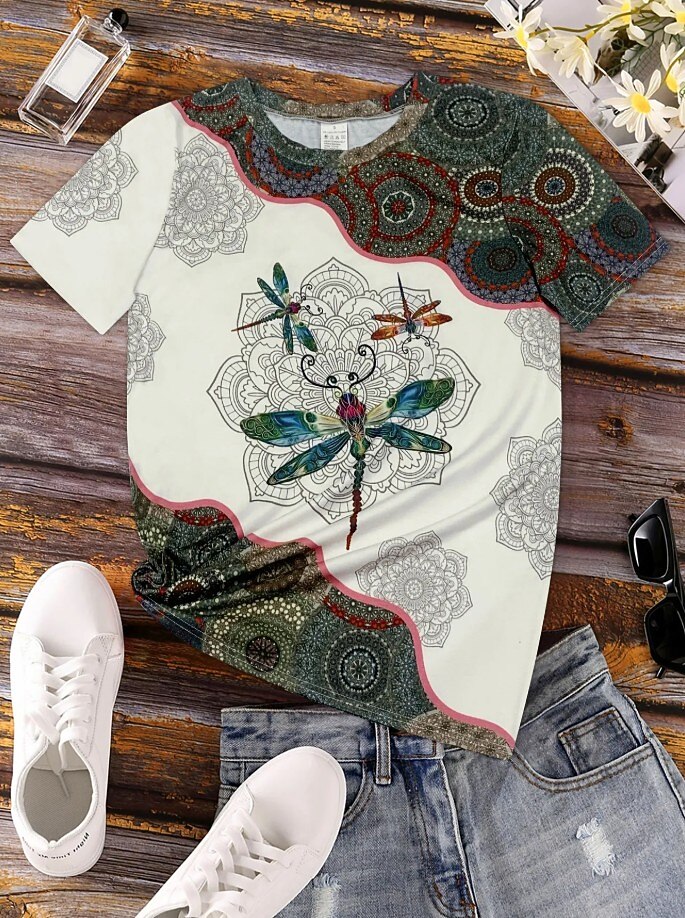 Women's Vintage Wildlife Graphic Tee